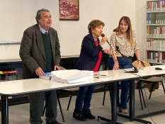Al termine della conferenza la Consigliera Luciana Beghè, a nome dell'intero Consiglio della Dante di Parma e dei numerosi intervenuti, ringrazia la relatrice Manuela Bartolotti