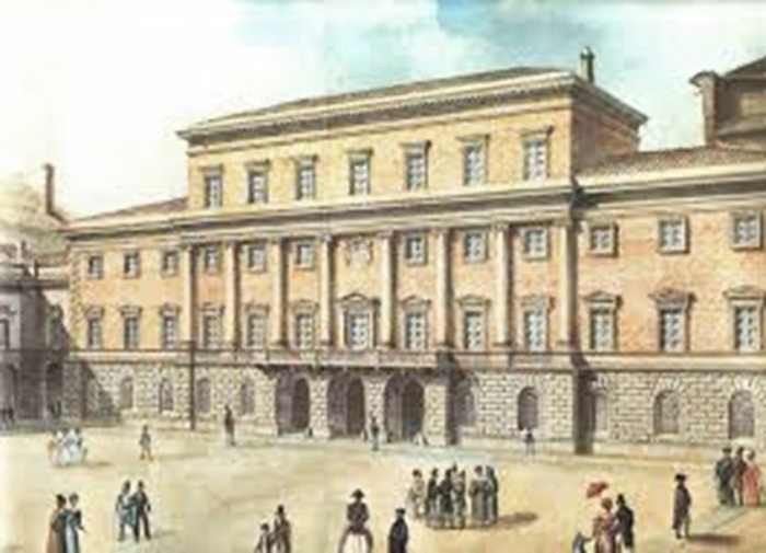 Il Palazzo Ducale con la facciata neoclassica di Nicola Bettoli